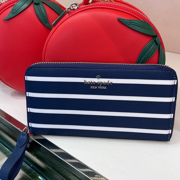 Kate Spade Chelsea Nylon Large Continental Wallet
Color: Parisian Night 
NWT - Picture 6 of 16